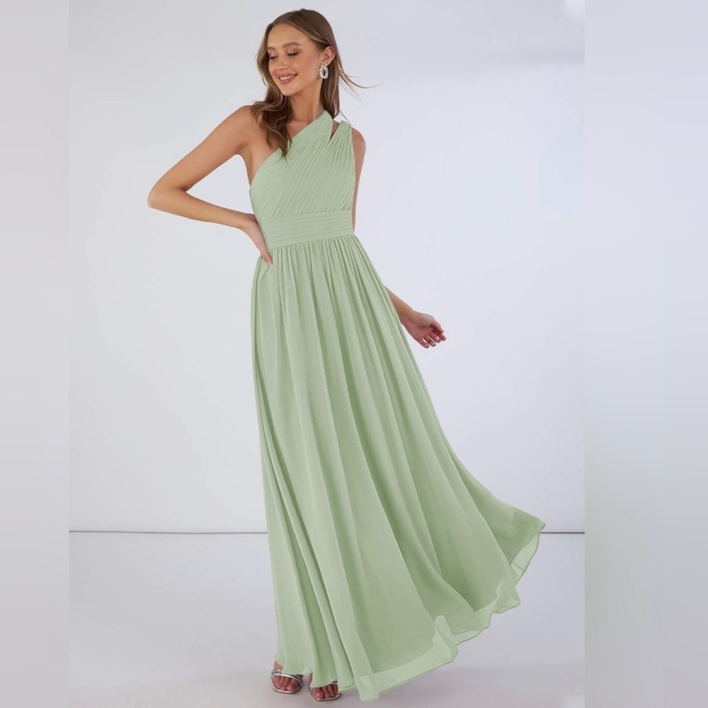 NWT. Azazie Dusty Sage, Style Molly. Unaltered. Size 12